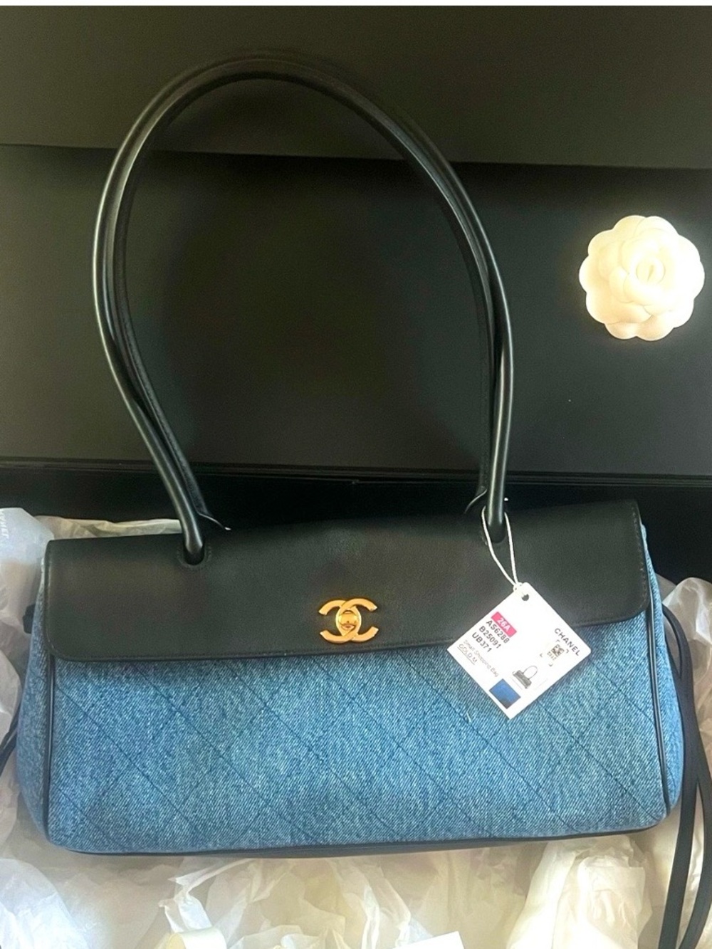 NEW🔥Chanel Denim Stitched Urban Essentials Small Shopping Bag Blue Black
